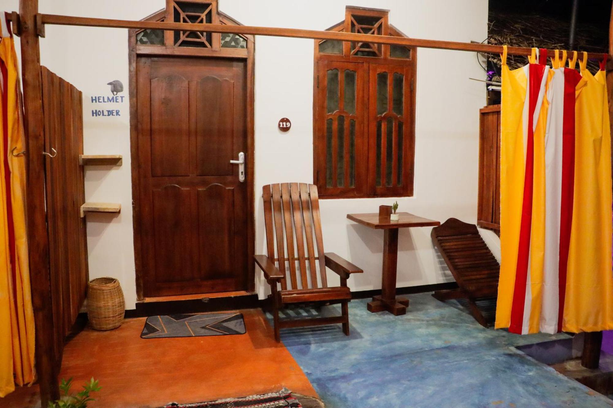 アルガムベイ Surfers Park Arugambay Bed & Breakfast エクステリア 写真