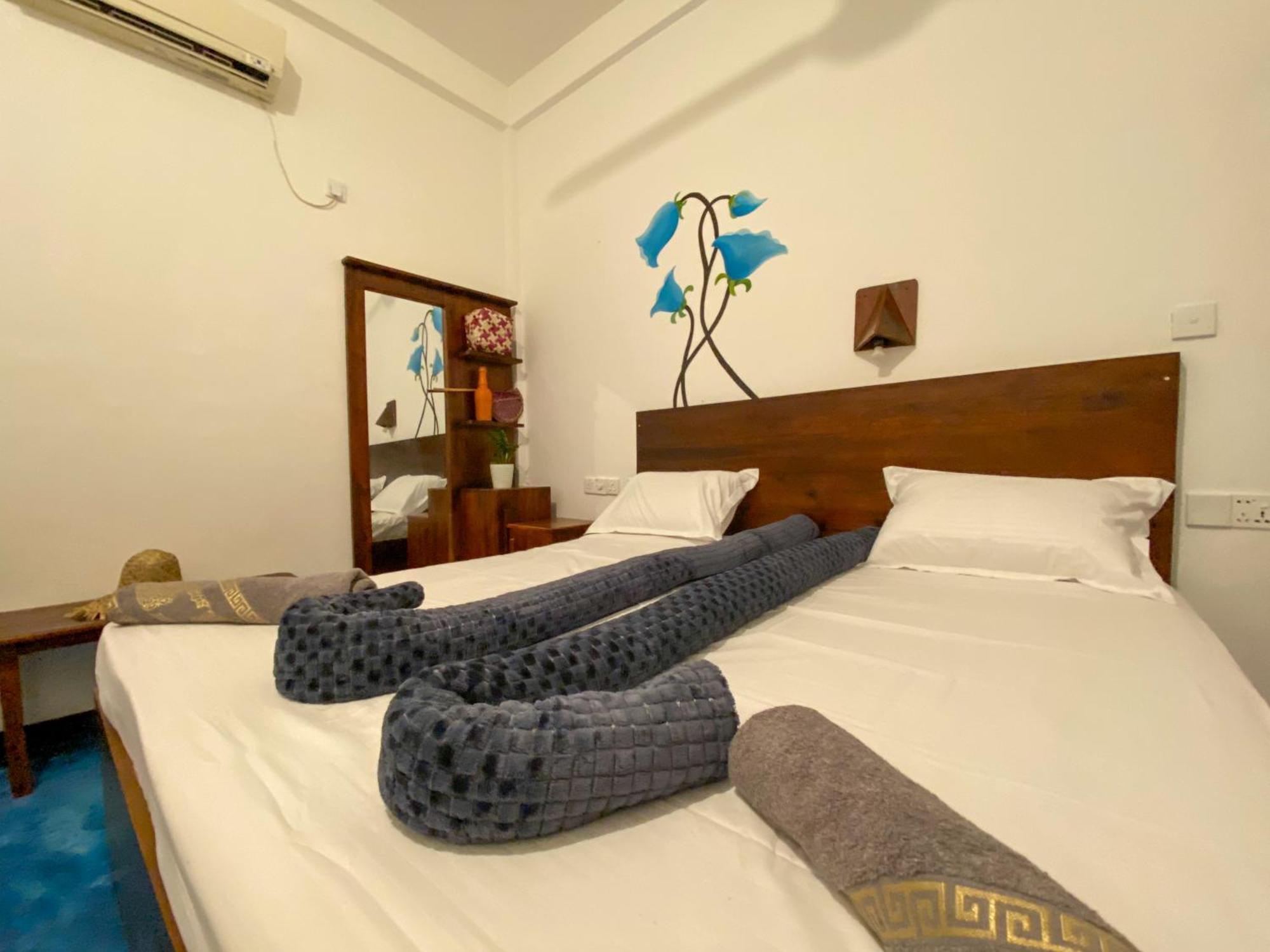 アルガムベイ Surfers Park Arugambay Bed & Breakfast エクステリア 写真