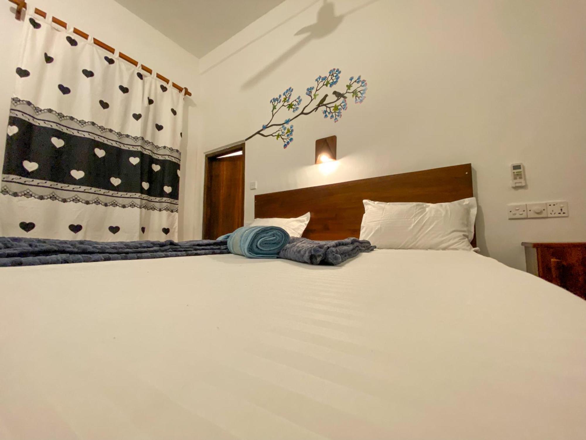 アルガムベイ Surfers Park Arugambay Bed & Breakfast エクステリア 写真